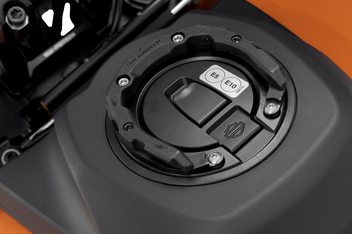 409f197550f6032df7a5abc3da1d6029.png Монтажен пръстен SW-MOTECH PRO TANK RING PAN AMERICA 1250 ABS 23 - Image 1