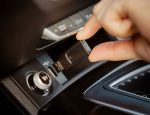 Адаптор CarPlay QUAD LOCK Wireless CarPlay Adaptator Mini - Image 3