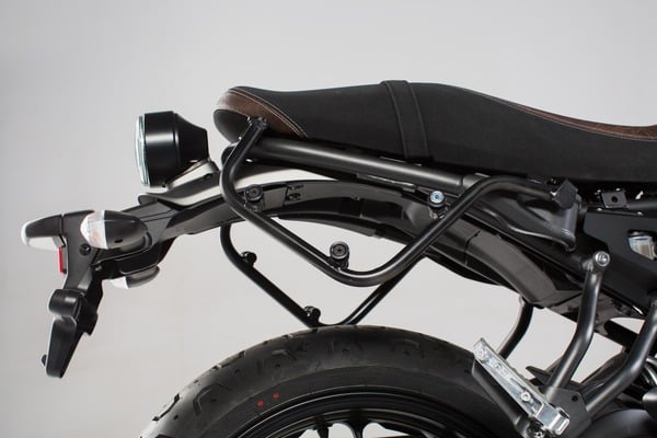 e589084d715684808a30bcfbe73d801e_600-1.jpg Стойка за куфар SW-MOTECH SIDE CARRIER SLC R XSR 700 ABS 23 - Image 1
